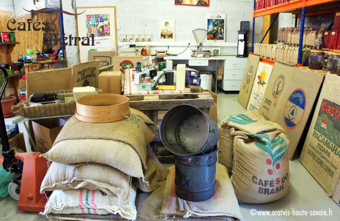 Torréfaction artisanale de café méthode traditionnelle Métral Thones