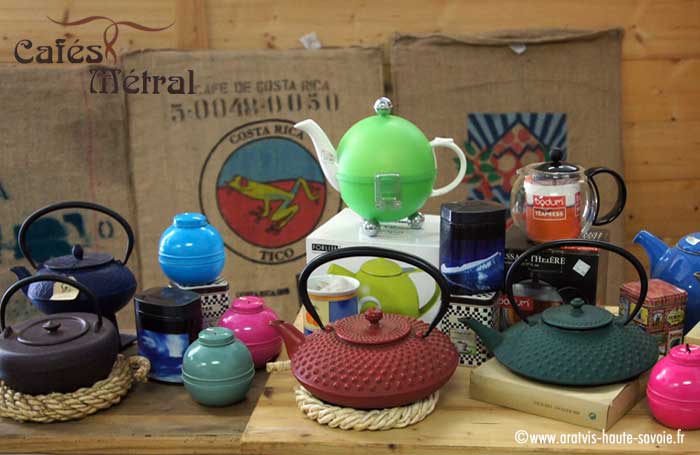 Accessoires pour le thé, théières, boites à sucres, sucriers